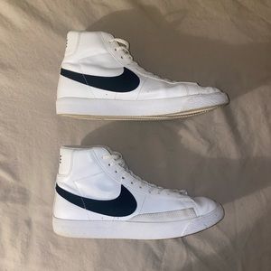Nike blazers - size 6.5 youth - 8 women